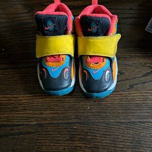 Nike Yellow and Blue Sneakers with Velcro Strap